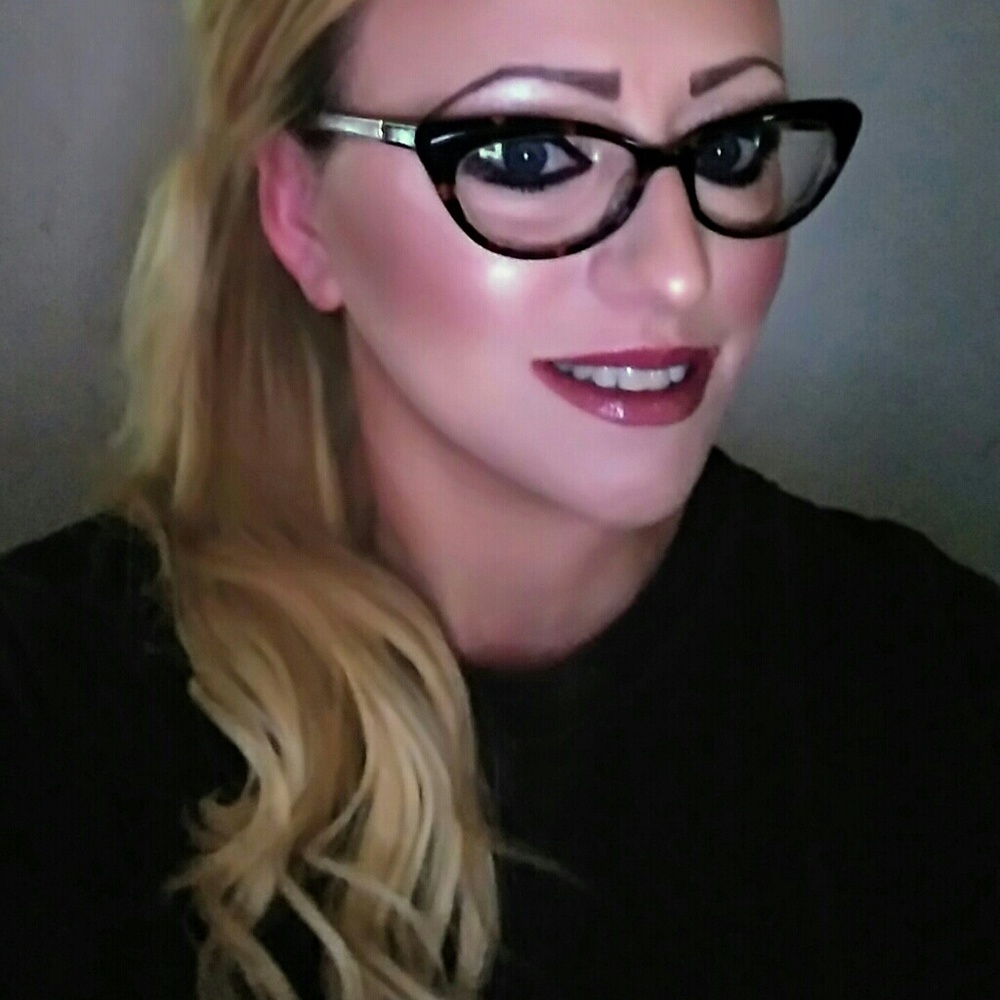 Meet your Posher, Heidi